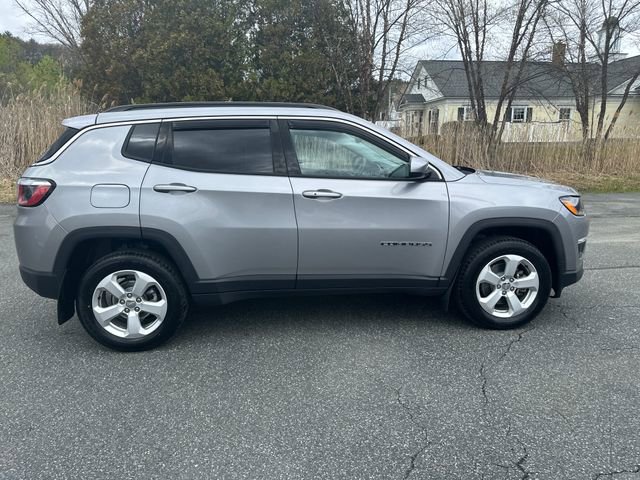 Used 2019 Jeep Compass Latitude w/ Cold Weather Group AWD/4WD image 6