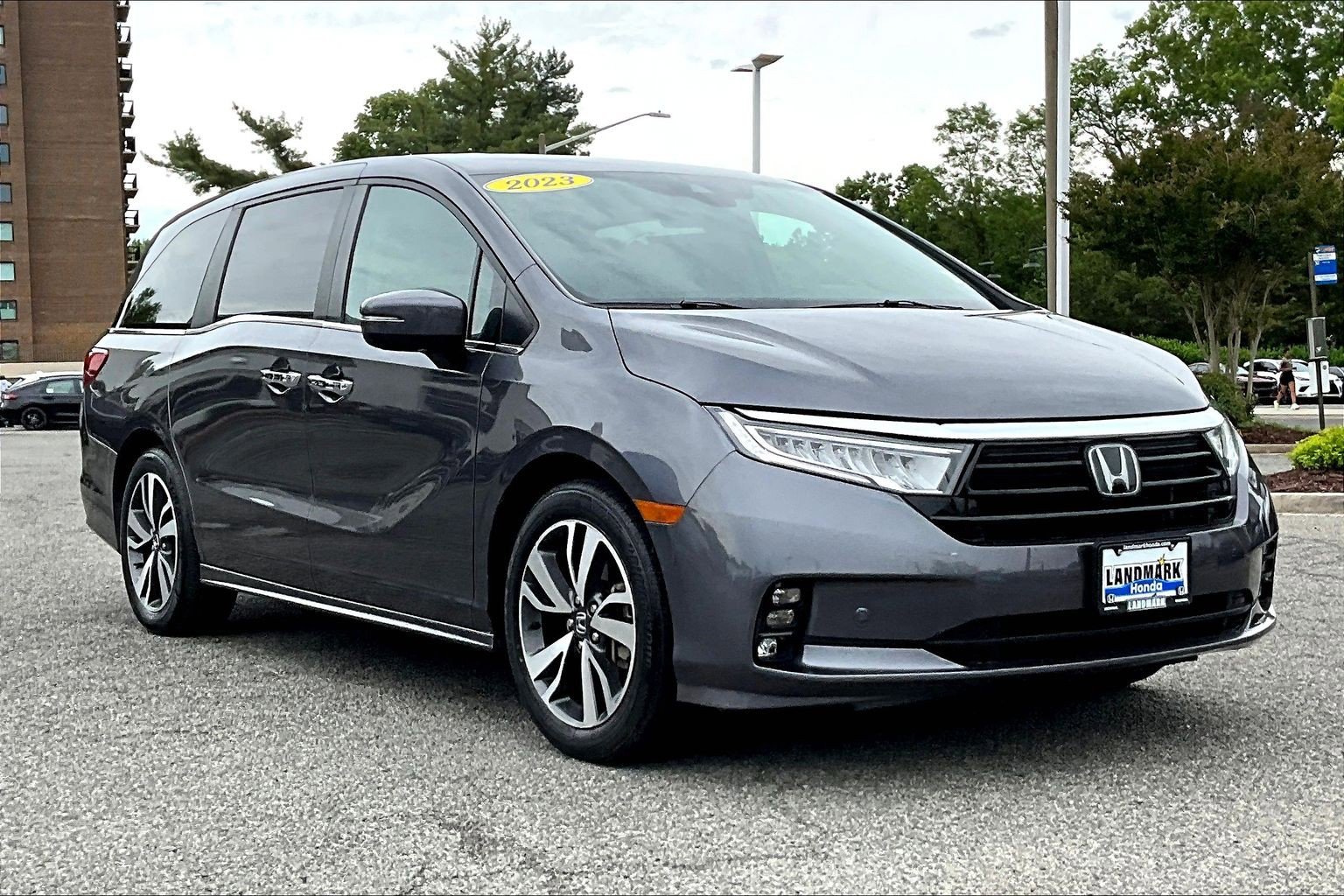 Used 2023 Honda Odyssey Touring image 11