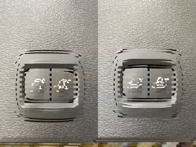 Used 2021 Volvo XC40 T5 Momentum image 8