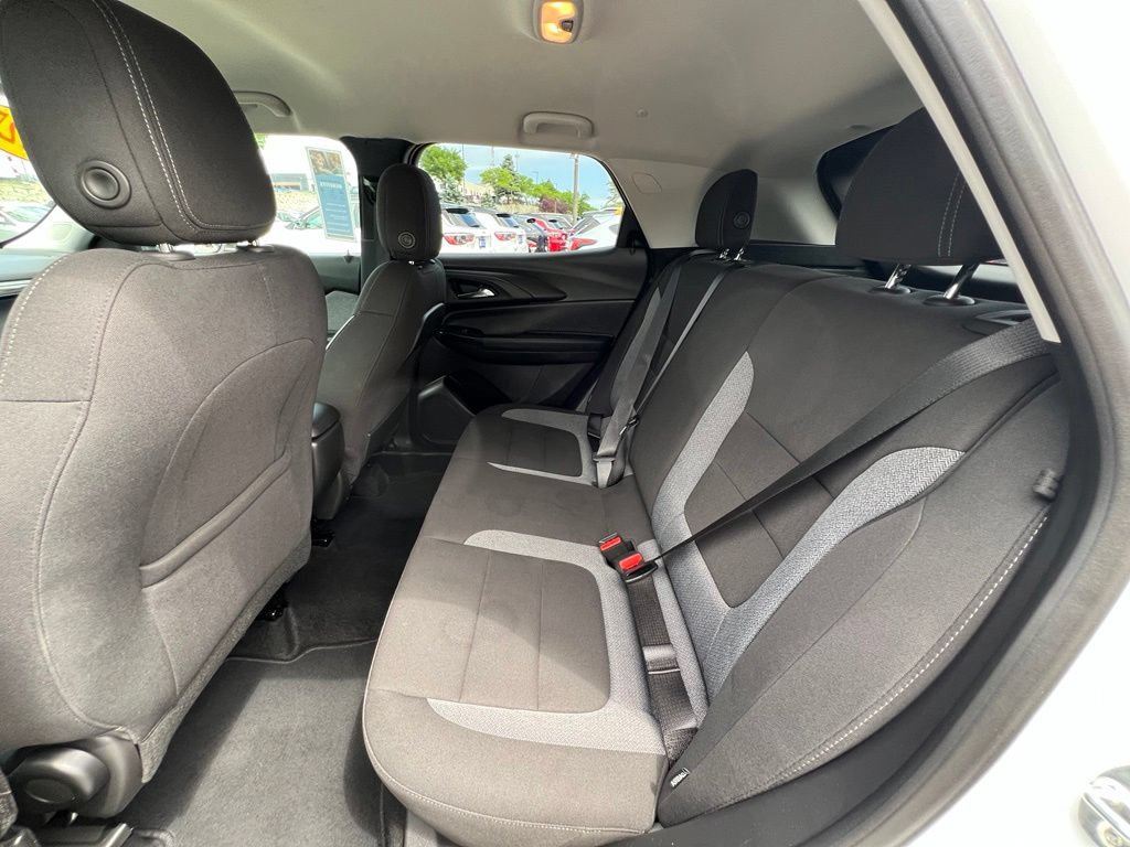 Used 2025 Chevrolet TrailBlazer LT AWD/4WD image 21
