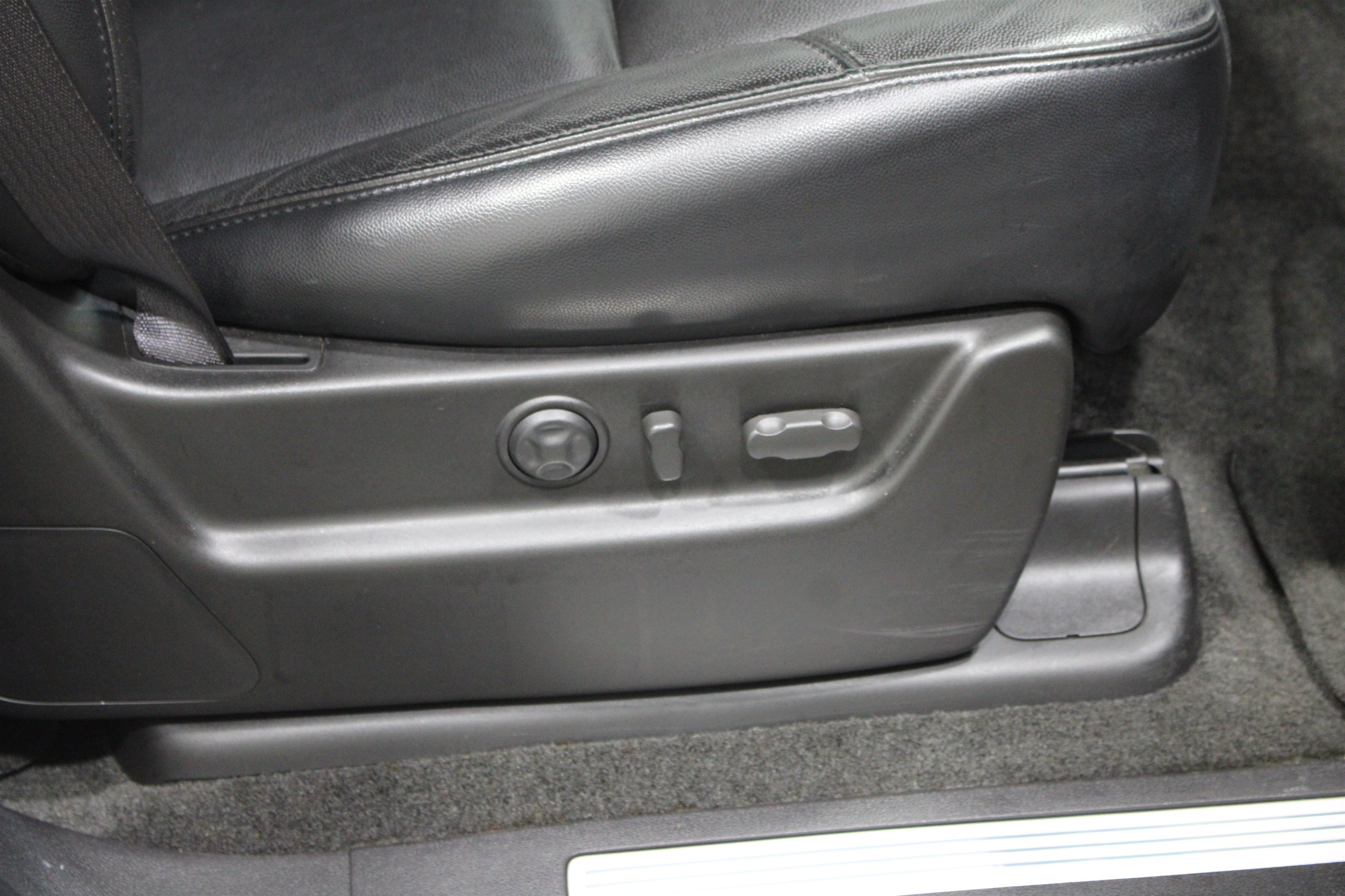 Used 2007 Chevrolet Avalanche LTZ w/ LTZ Preferred Equipment Group AWD/4WD image 22