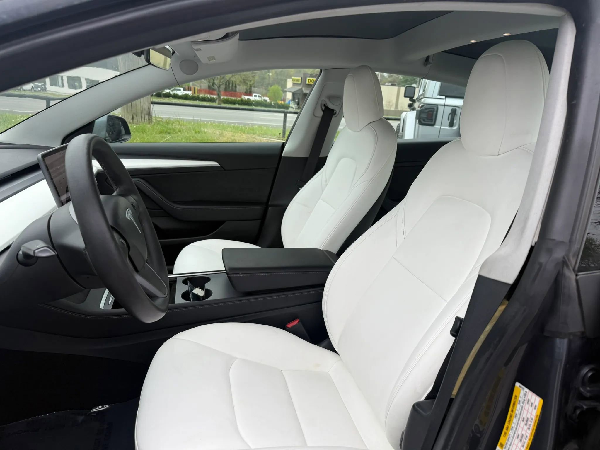 Used 2021 Tesla Model 3 Performance image 13