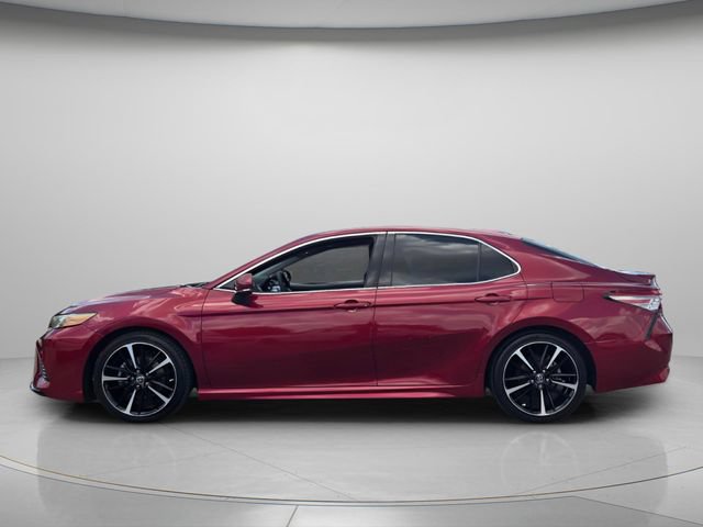 Used 2018 Toyota Camry XSE FWD image 3