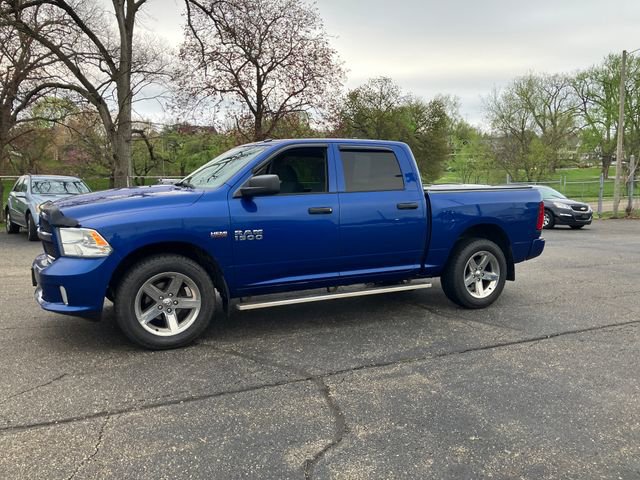 Used 2017 RAM 1500 Express w/ Express Value Package AWD/4WD image 2
