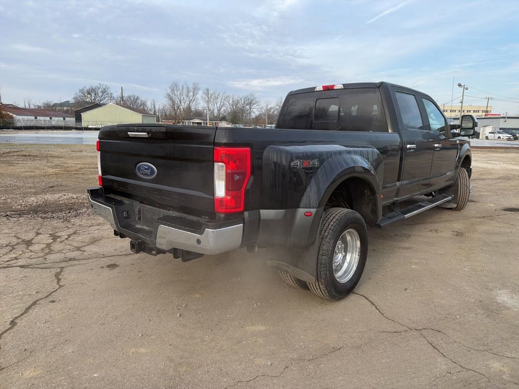 Used 2017 Ford F350 Lariat w/ Chrome Package image 3