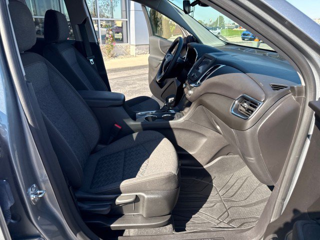 Used 2024 Chevrolet Equinox LT w/ LPO, Floor Liner Package FWD image 31