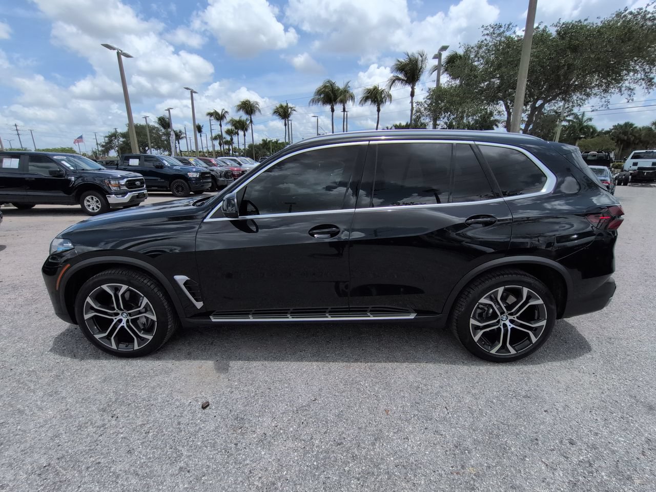 Used 2025 BMW X5 sDrive40i w/ Climate Comfort Package RWD image 8