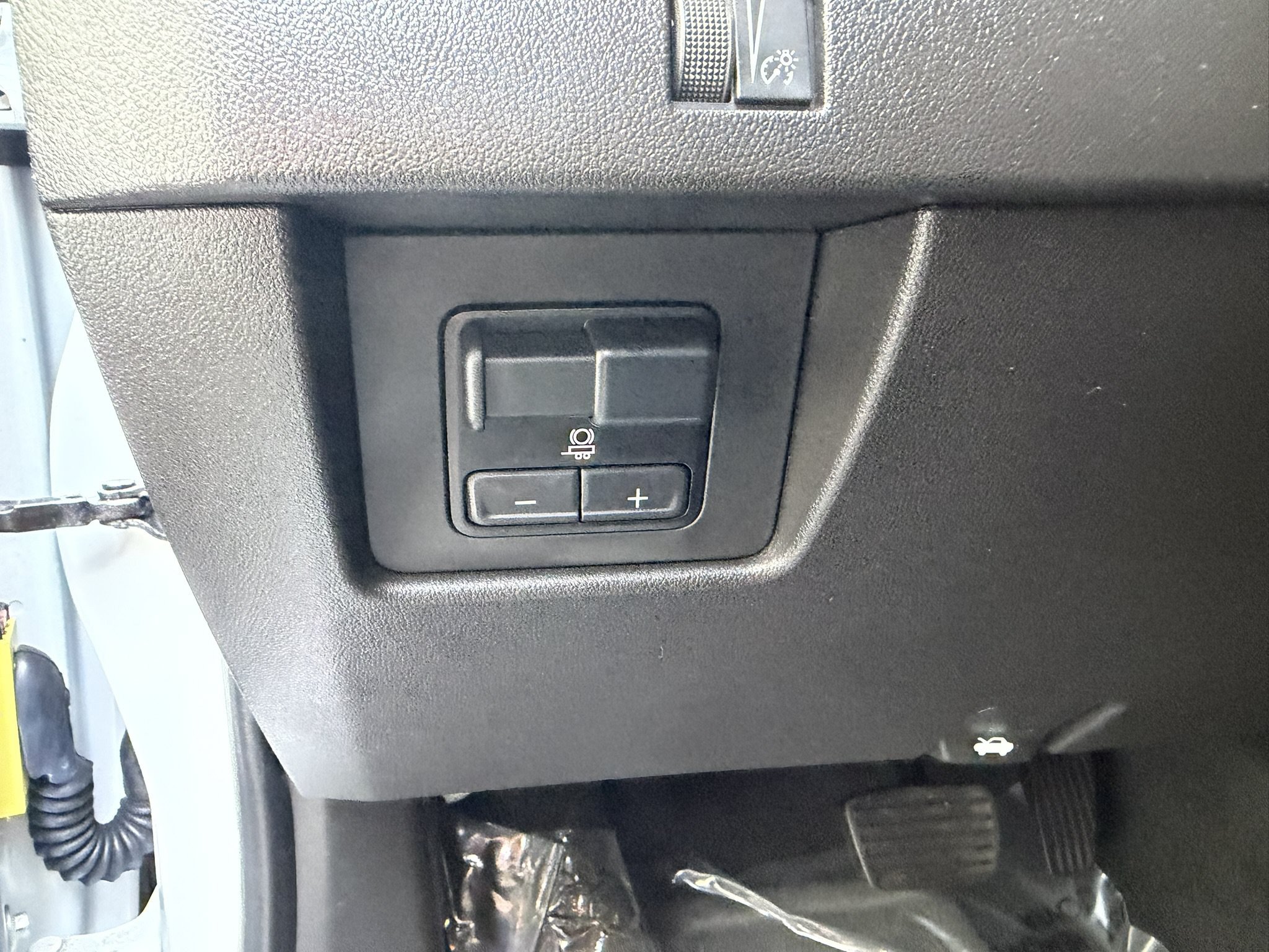 Used 2023 GMC Canyon Elevation w/ Convenience Package AWD/4WD image 30