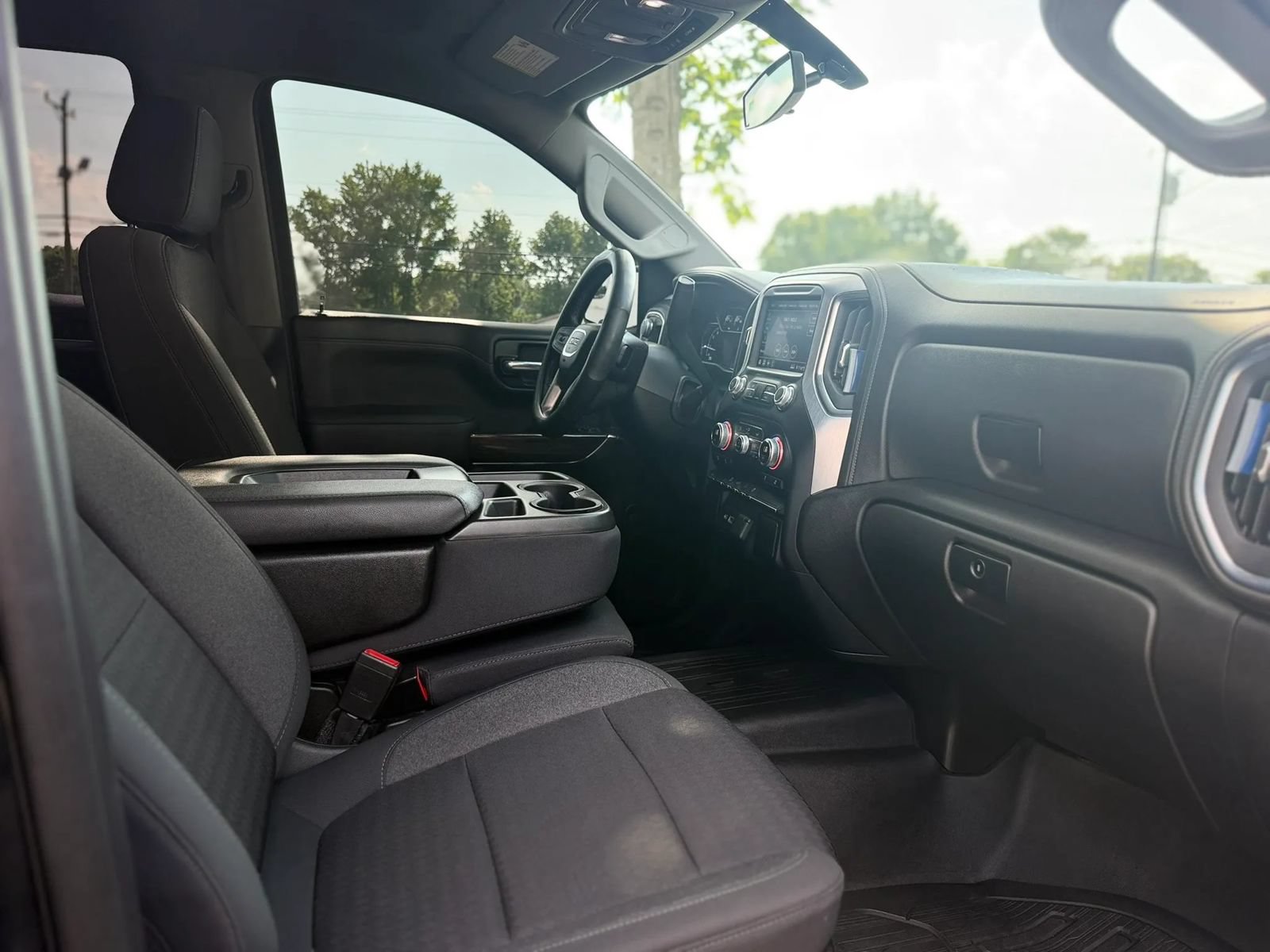 Used 2022 GMC Sierra 1500 SLE AWD/4WD image 12