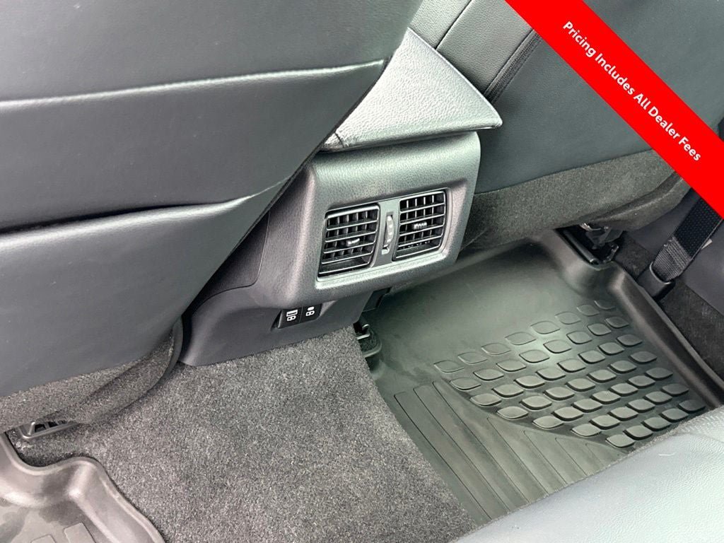Used 2025 Toyota Camry XSE FWD image 16