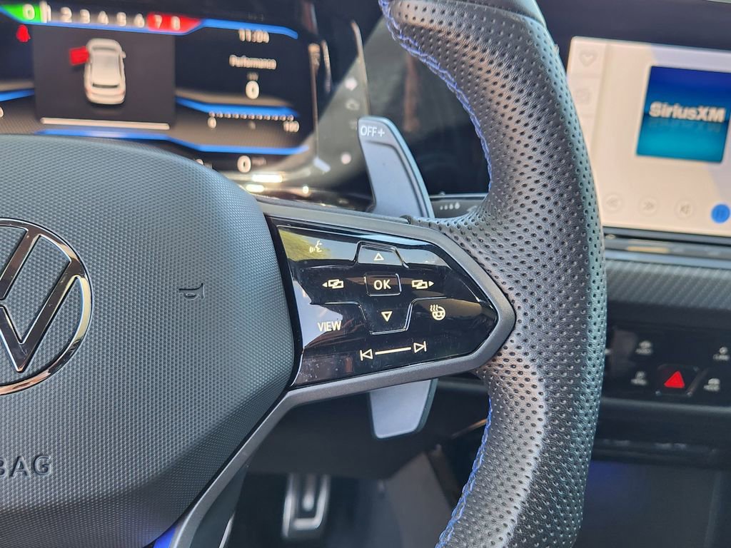 Used 2024 Volkswagen Golf R AWD/4WD image 18