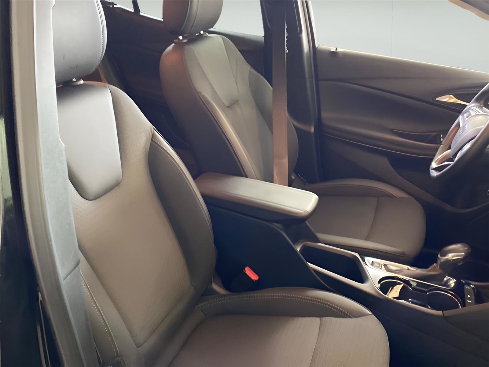 Certified 2024 Buick Encore GX Preferred w/ Comfort Package FWD image 26