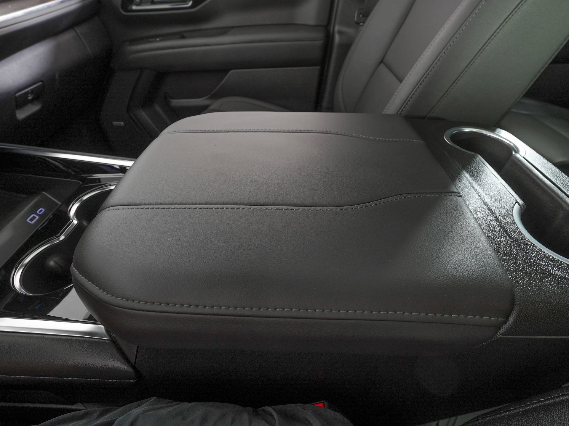 Used 2026 Chevrolet Tahoe Z71 w/ Comfort Package image 31