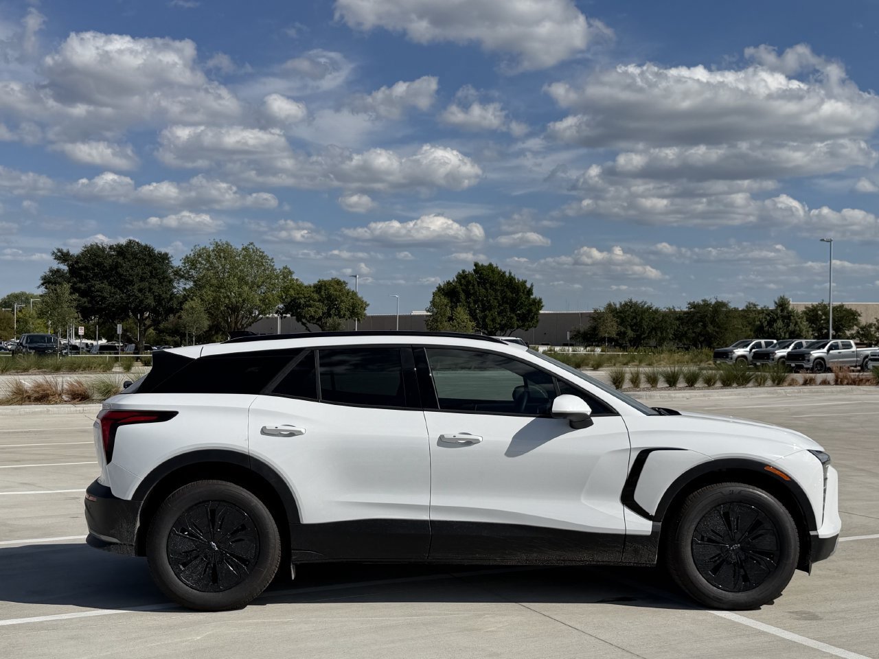 New 2027 Chevrolet Blazer EV LT w/ Midnight/Sport Edition FWD image 3