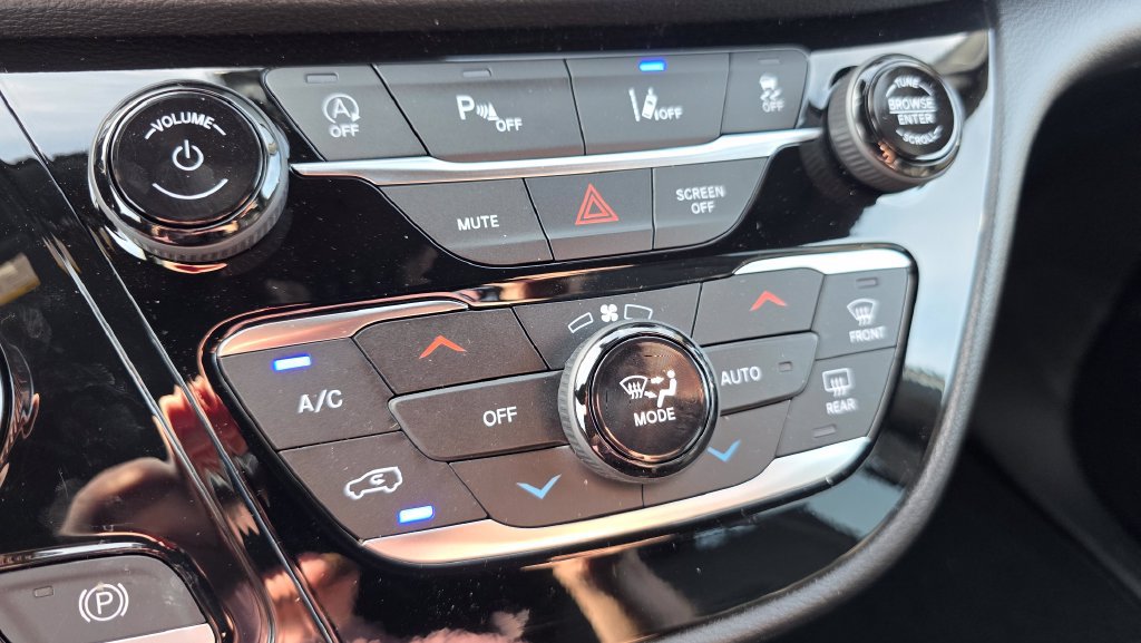 New 2027 Chrysler Pacifica Select FWD image 37