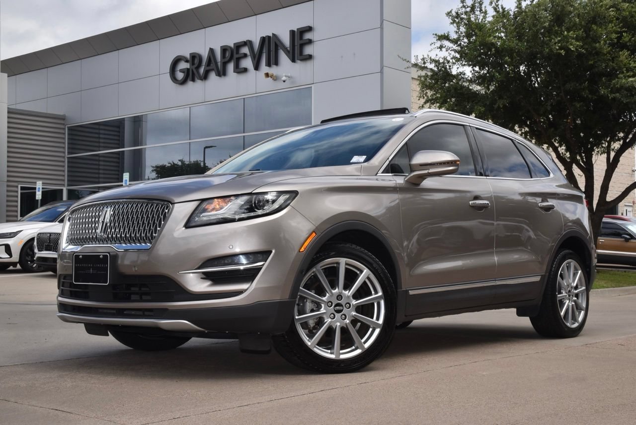 Used 2019 Lincoln MKC Reserve w/ MKC Technology Package FWD image 2