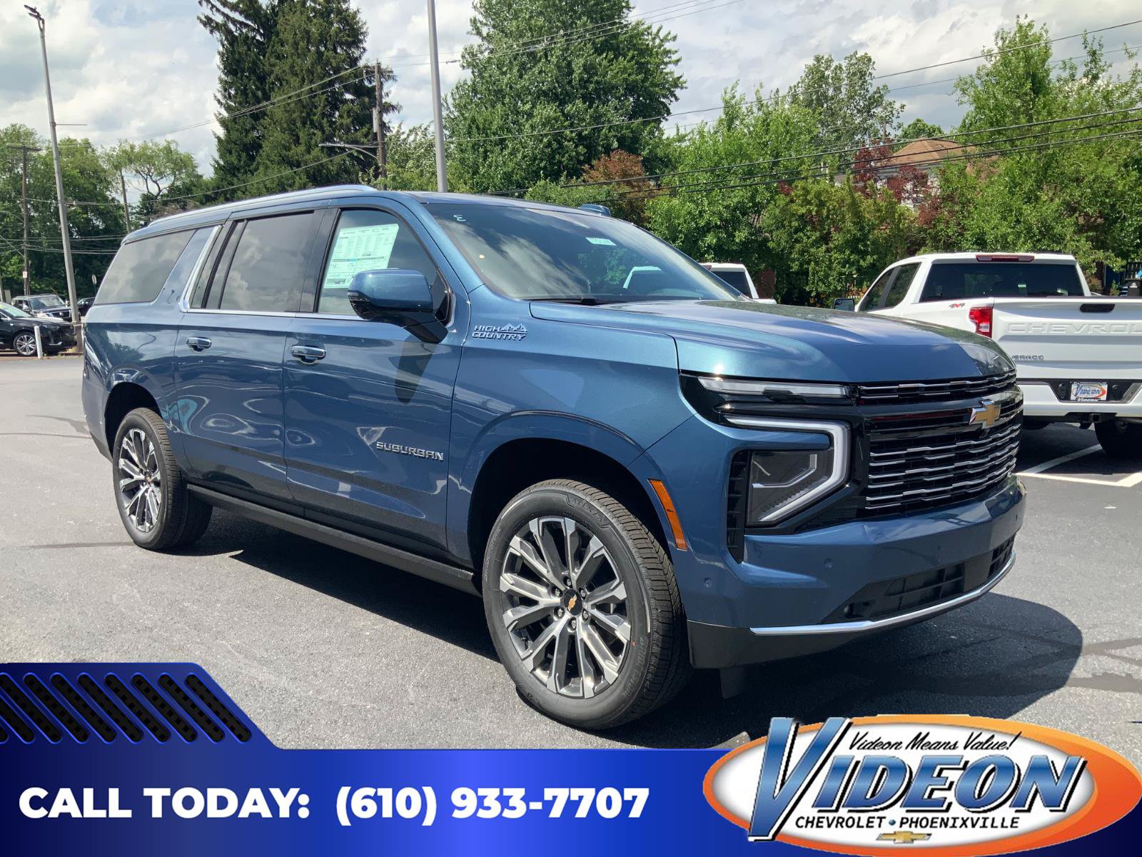 New 2026 Chevrolet Suburban High Country AWD/4WD image 1