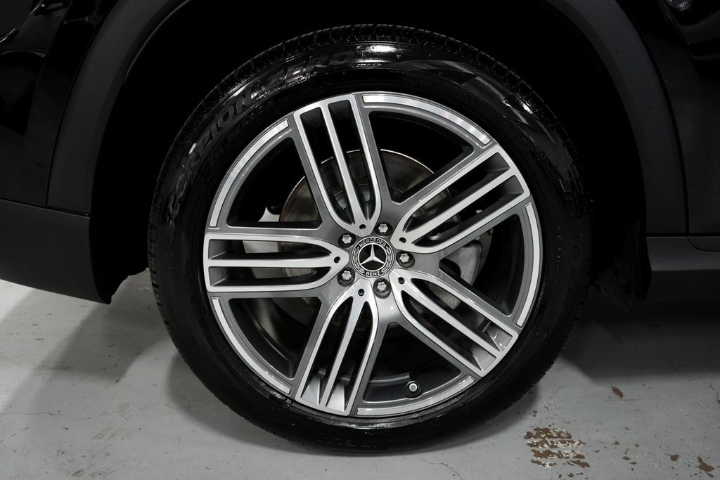 Used 2024 Mercedes-Benz GLS 450 4MATIC image 37