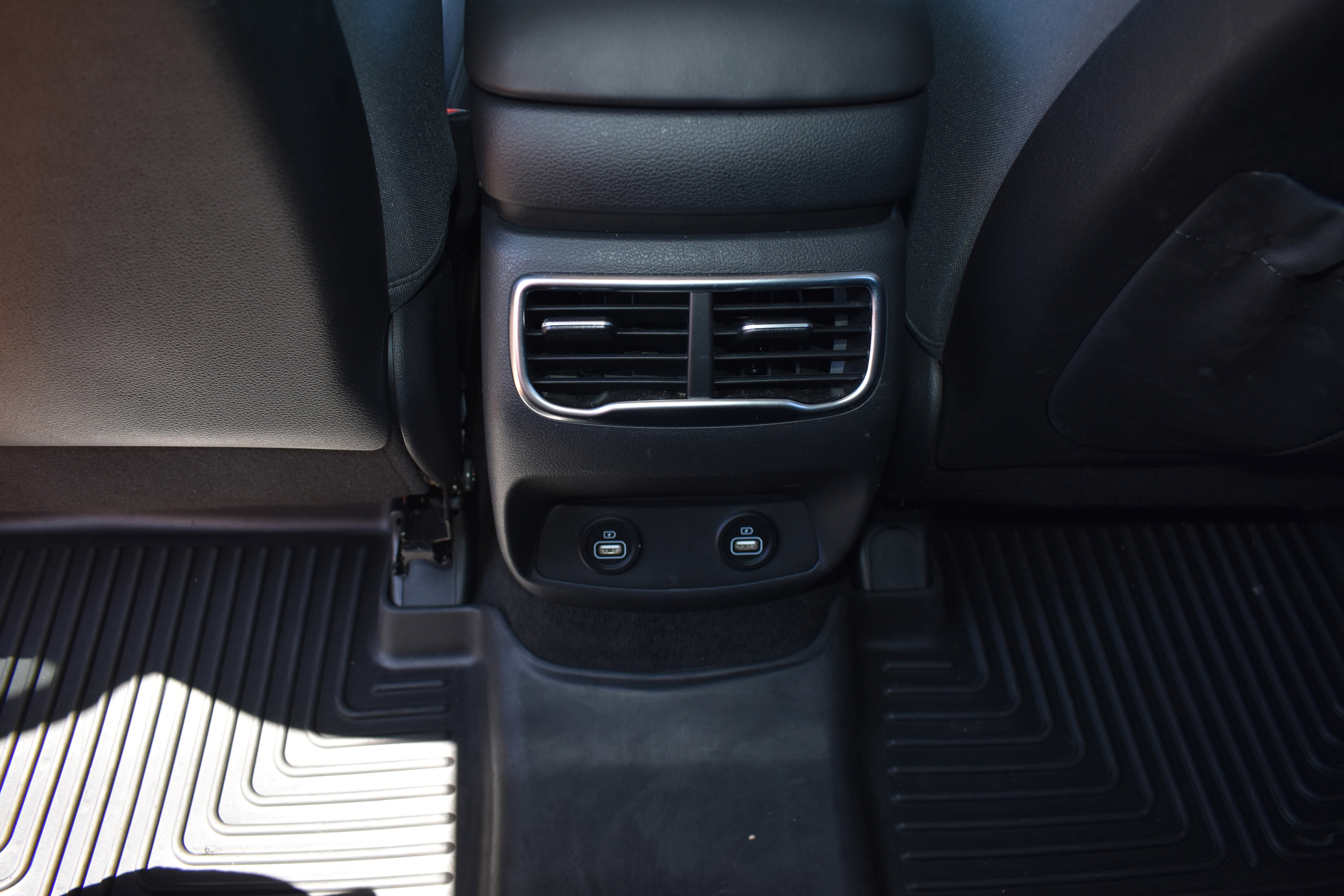 Used 2023 Hyundai Santa Fe SEL AWD/4WD image 28