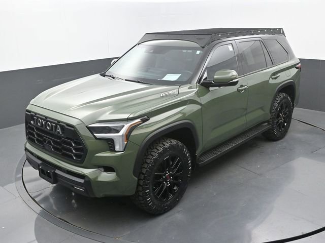 Used 2023 Toyota Sequoia SR5 w/ SR5 Premium Package AWD/4WD image 34