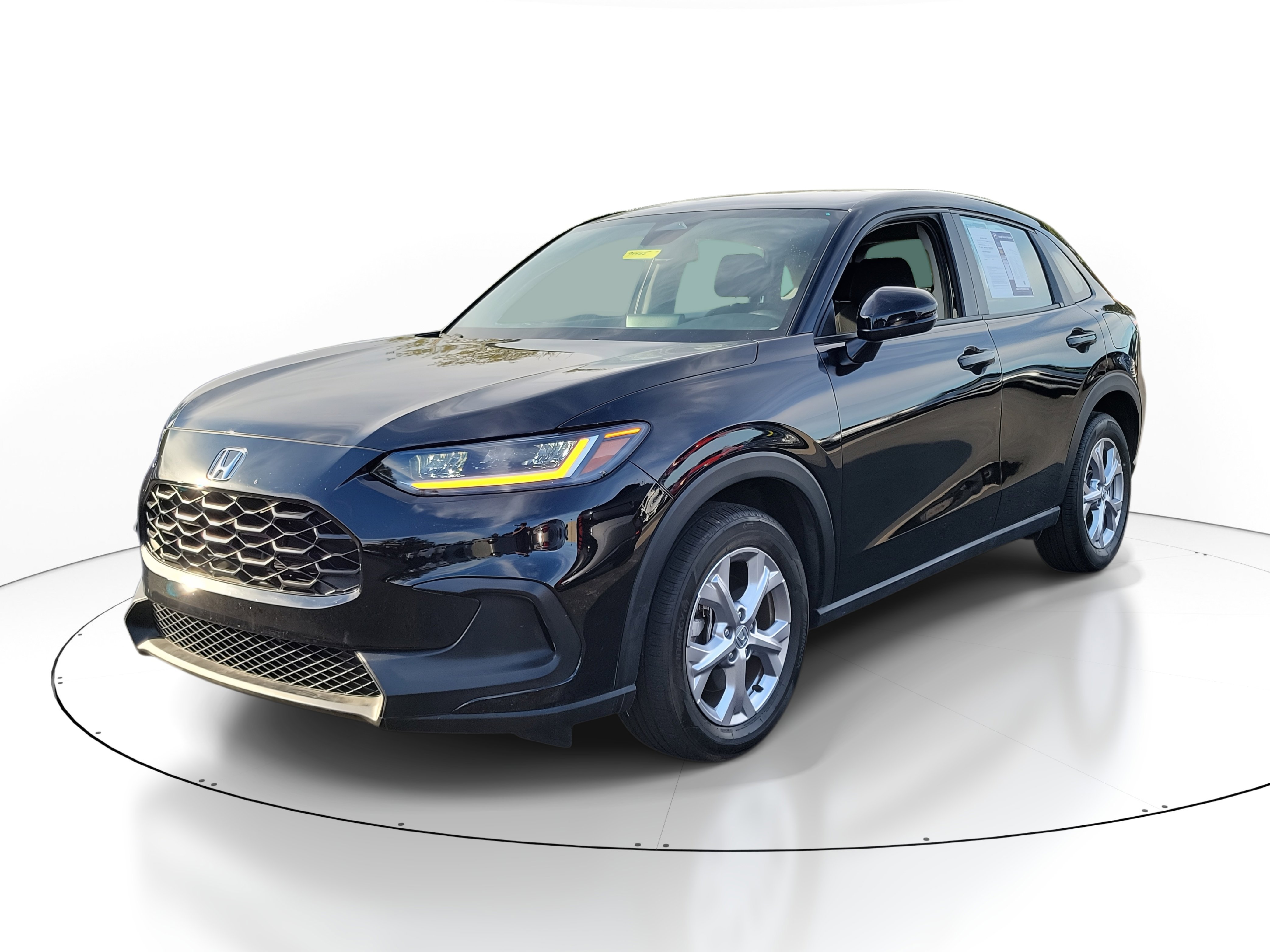 Used 2024 Honda HR-V LX image 2