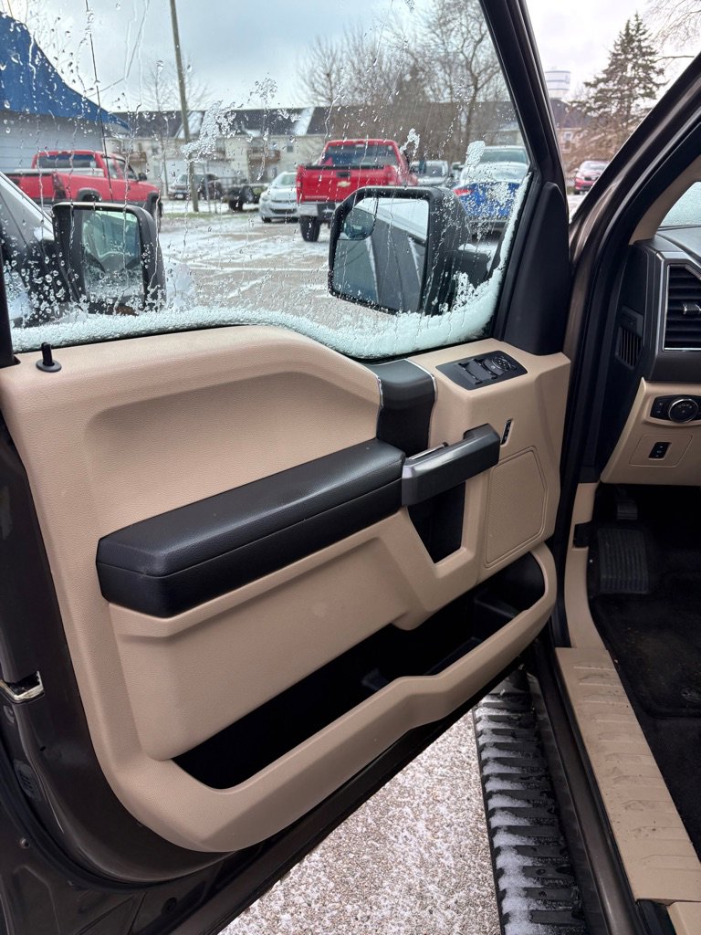 Used 2015 Ford F150 XLT w/ Equipment Group 301A Mid image 10