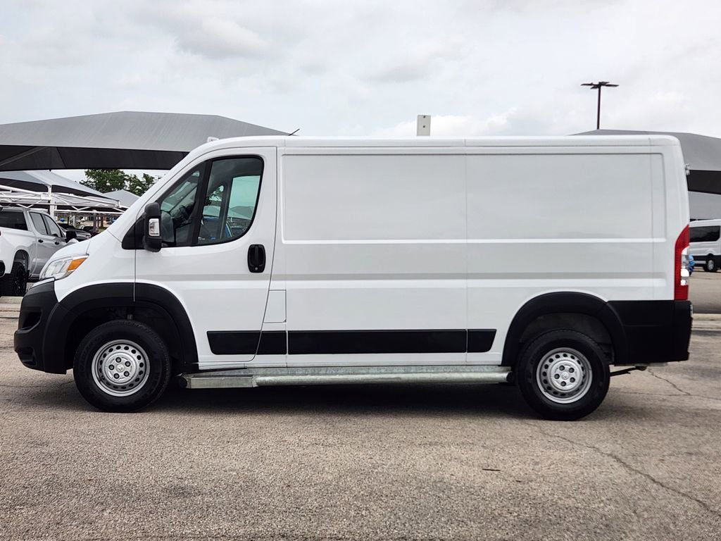 Used 2025 RAM ProMaster 2500 w/ U-Haul Equipment Group FWD image 4