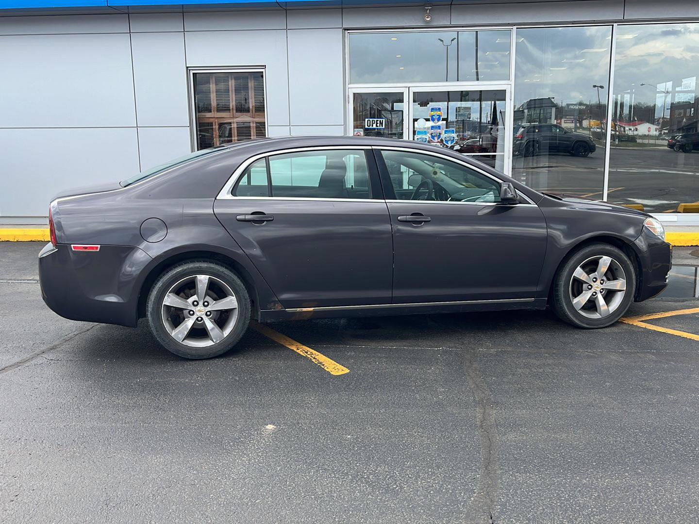Used 2011 Chevrolet Malibu LT FWD image 6