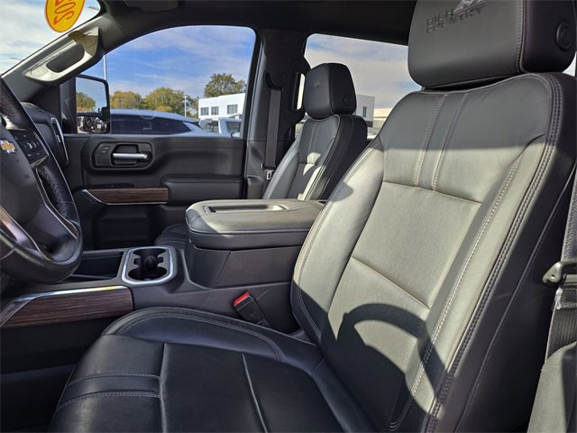 Used 2022 Chevrolet Silverado 2500 High Country w/ Technology Package image 22