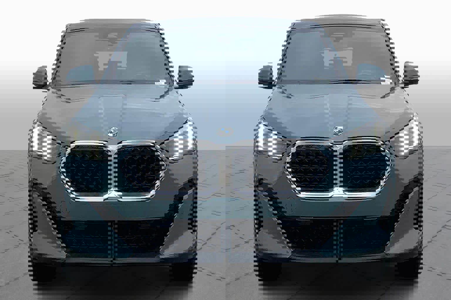 Certified 2025 BMW X2 xDrive28i image 3