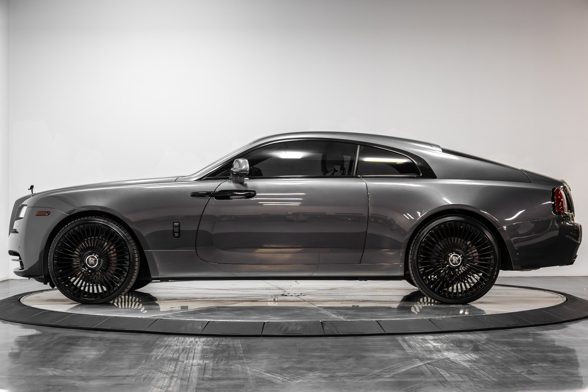 Used 2016 Rolls-Royce Wraith image 34