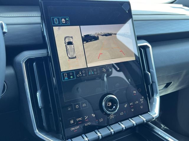 New 2025 GMC Acadia Elevation image 18