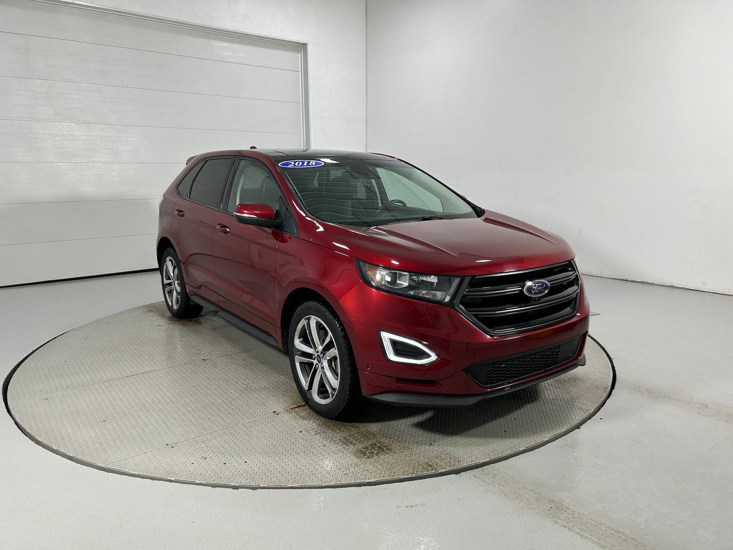 Used 2018 Ford Edge Sport w/ Equipment Group 401A AWD/4WD image 2