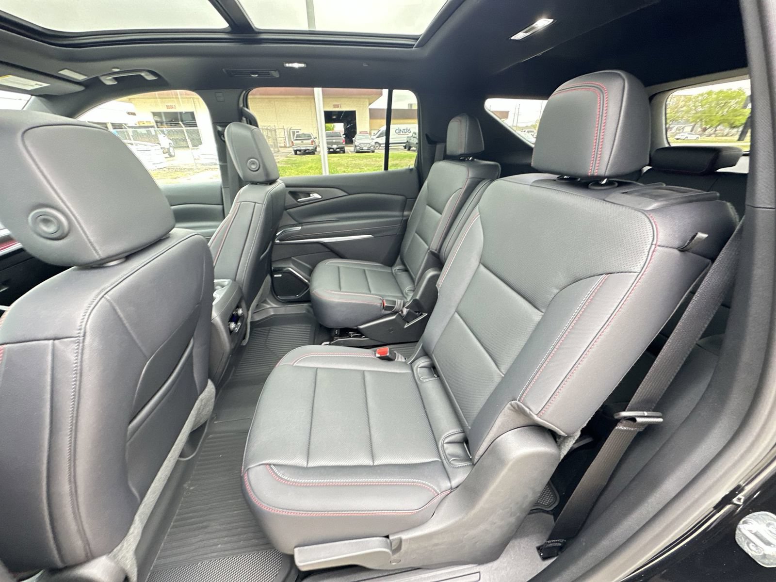 New 2026 Chevrolet Traverse Z71 w/ Enhanced Driving Package AWD/4WD image 26