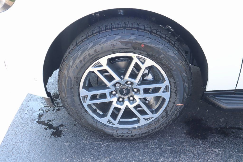 New 2025 Ford Expedition Max Active AWD/4WD image 19