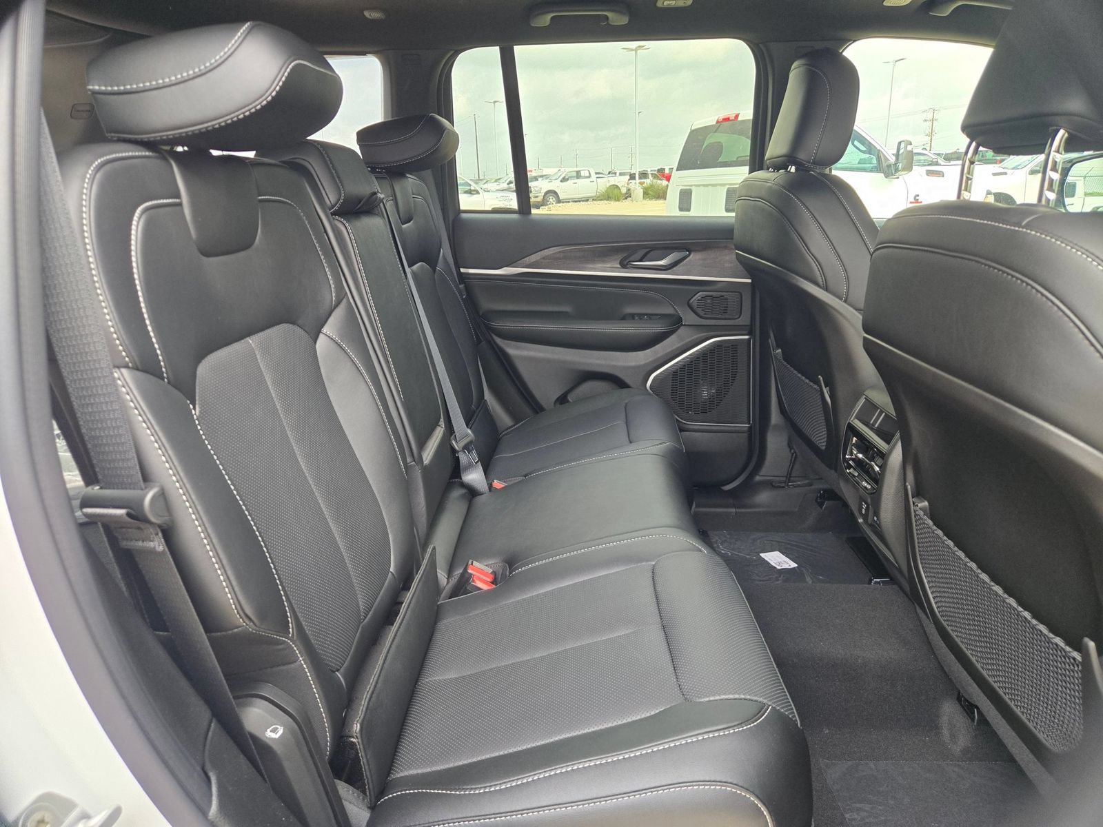 New 2026 Jeep Grand Cherokee Limited AWD/4WD image 22