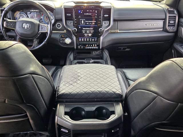 Used 2020 RAM 1500 Limited w/ Black Appearance Package AWD/4WD image 9