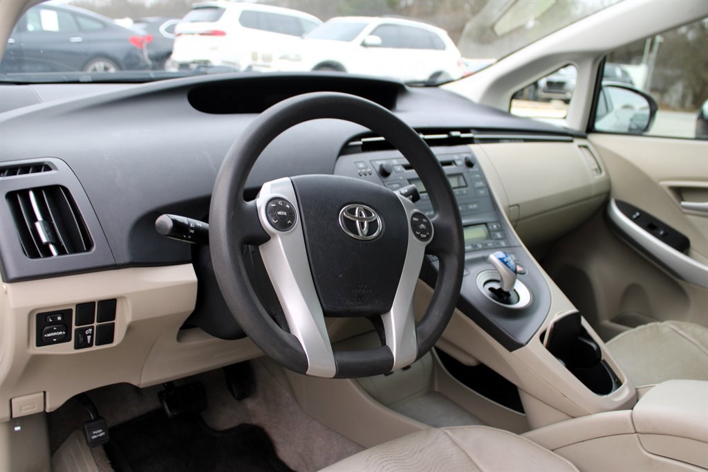 Used 2011 Toyota Prius Five image 15