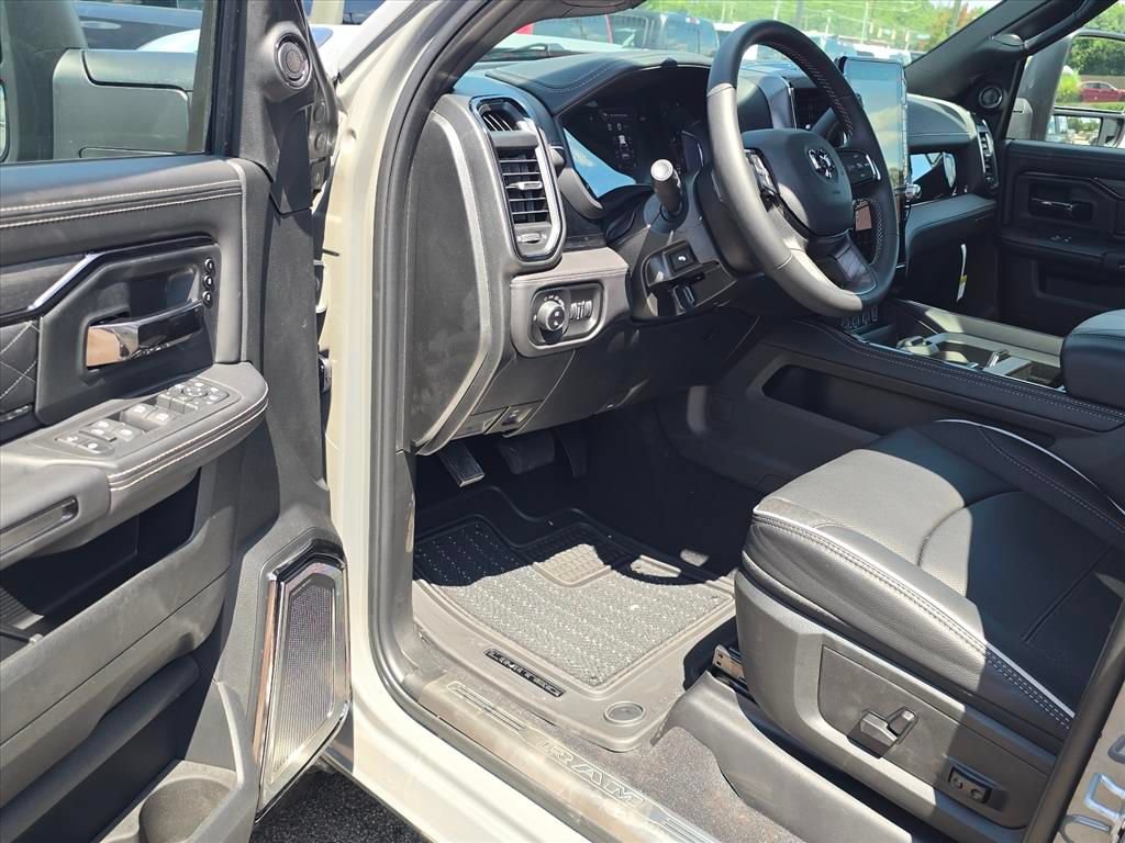 New 2027 RAM 2500 Limited AWD/4WD image 4