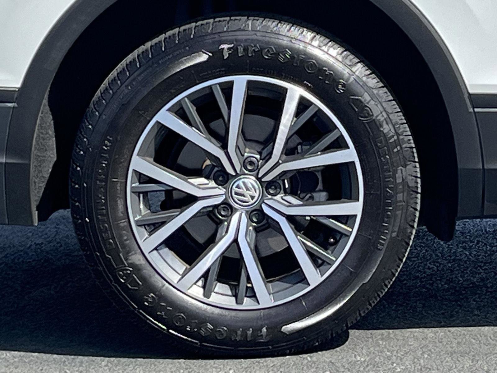 Used 2019 Volkswagen Tiguan SE w/ Panoramic Sunroof Package image 31