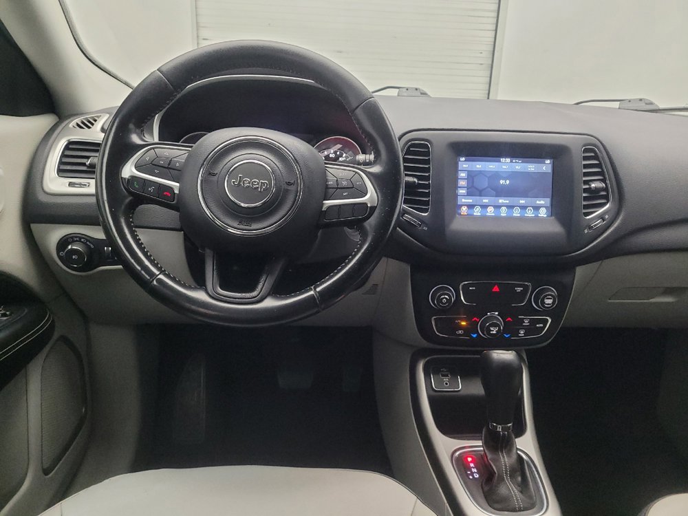 Used 2019 Jeep Compass Latitude FWD image 22