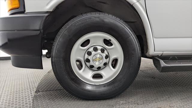 Used 2023 Chevrolet Express 3500 LS RWD image 26