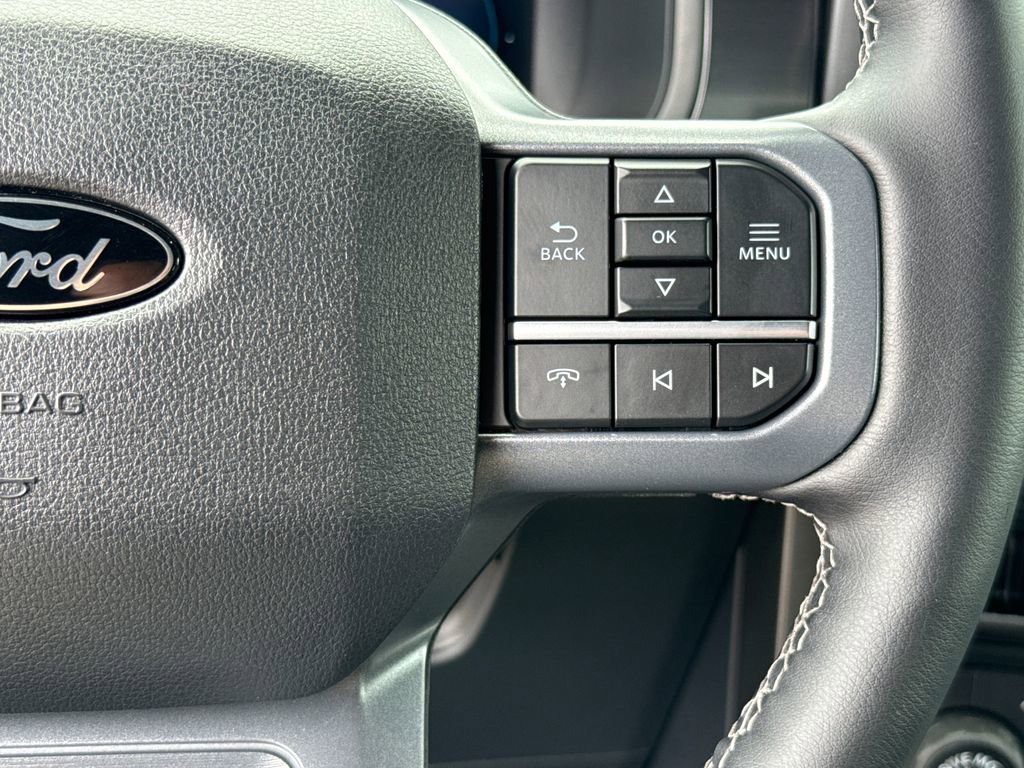 Used 2025 Ford F150 Lariat AWD/4WD image 17