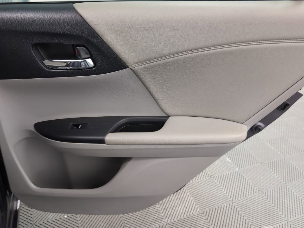Used 2015 Honda Accord EX-L image 28