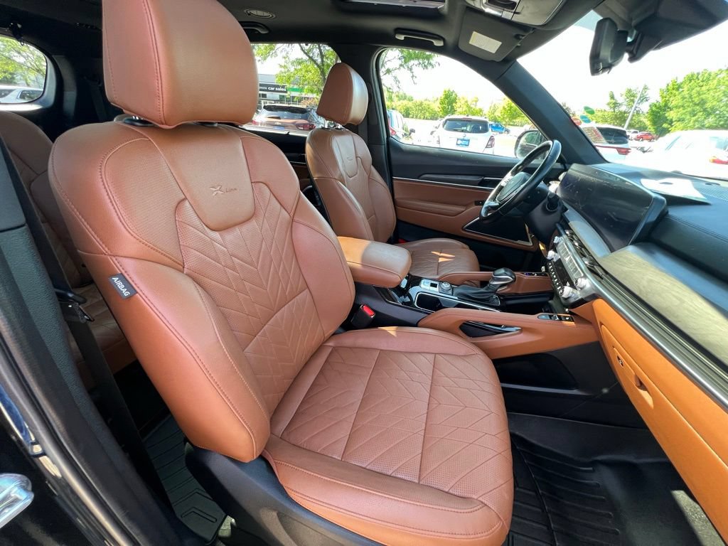 Used 2023 Kia Telluride AWD image 35