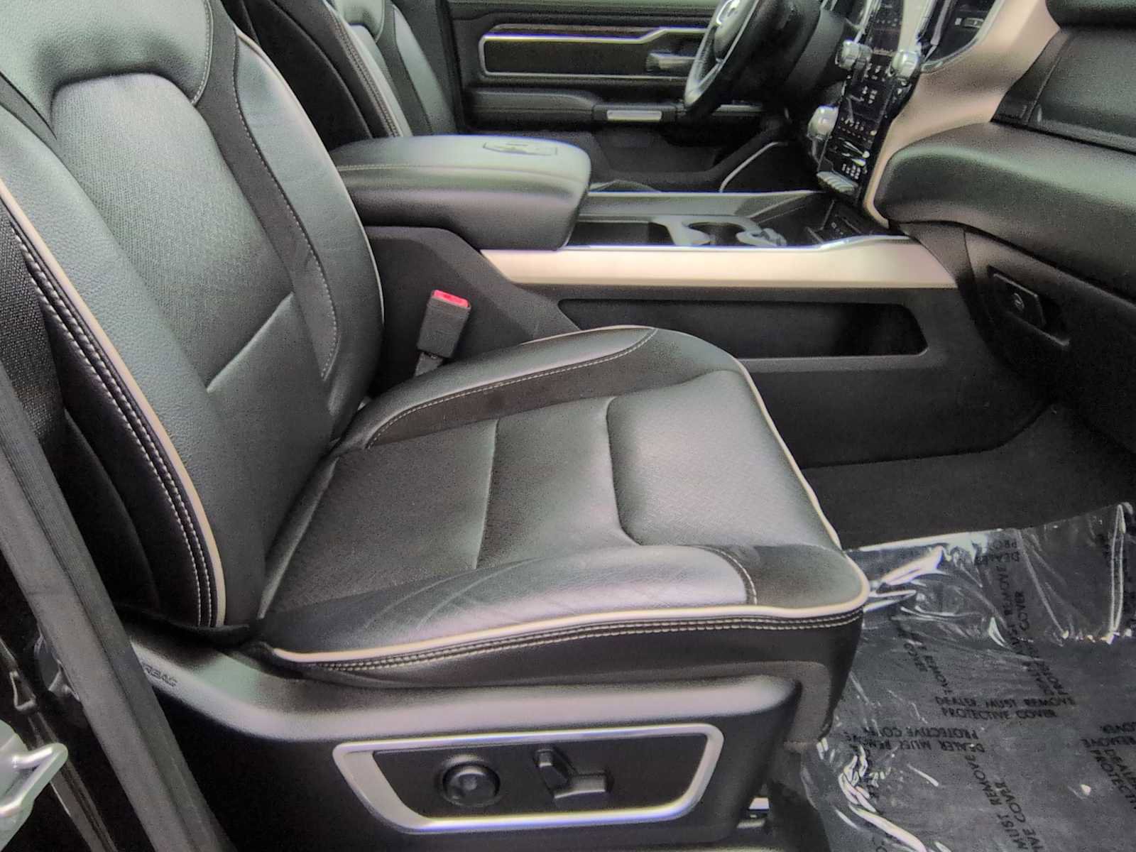 Used 2019 RAM 1500 Laramie image 24