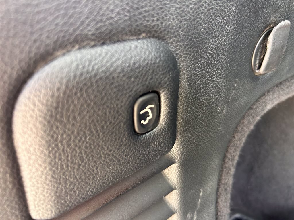 Used 2019 Jeep Grand Cherokee Altitude AWD/4WD image 18