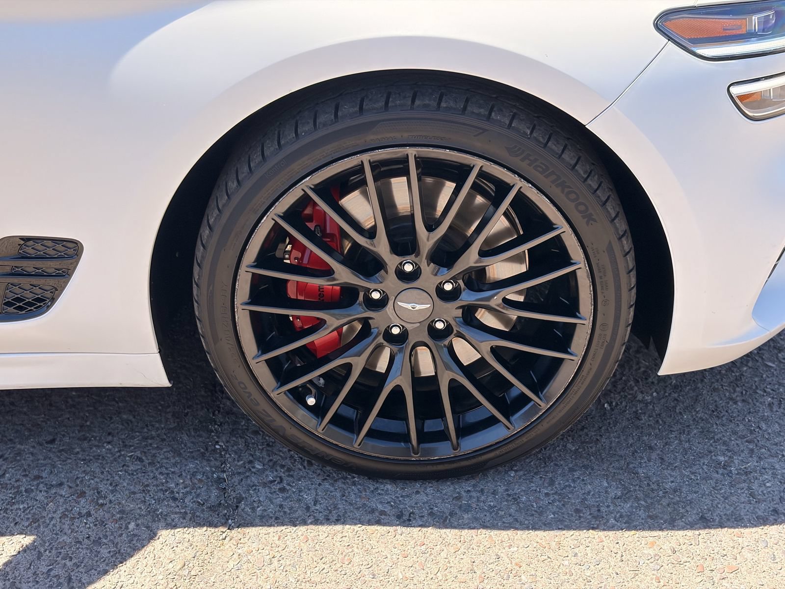 Used 2022 Genesis G70 3.3T Launch Edition RWD image 8