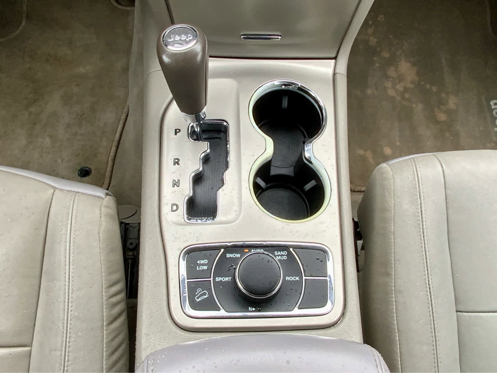 Used 2012 Jeep Grand Cherokee Laredo image 42