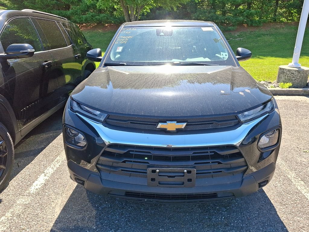 Used 2023 Chevrolet TrailBlazer LS AWD/4WD image 2